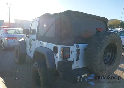 2013 Jeep Wrangler Sport z USA, uszkodzony, nr VIN 1C4AJWAG2DL576760